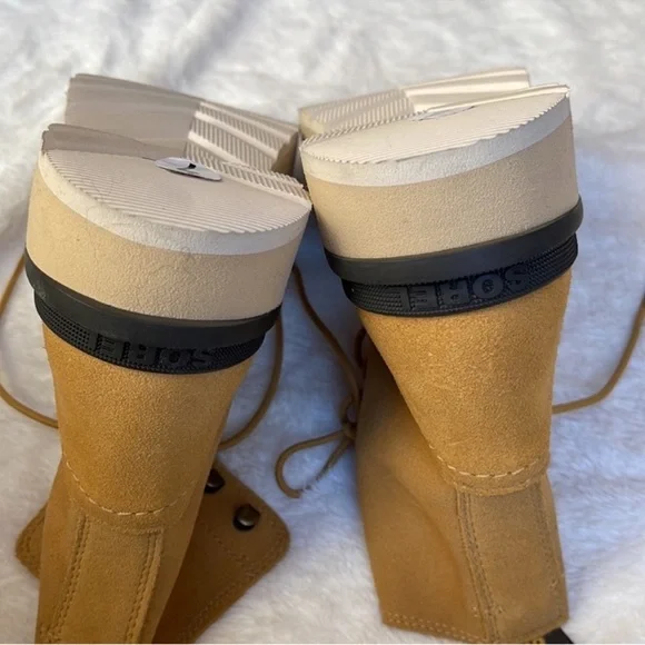 Sorel Hi-line platform Suede Boots in scorch tawny buff in yellow